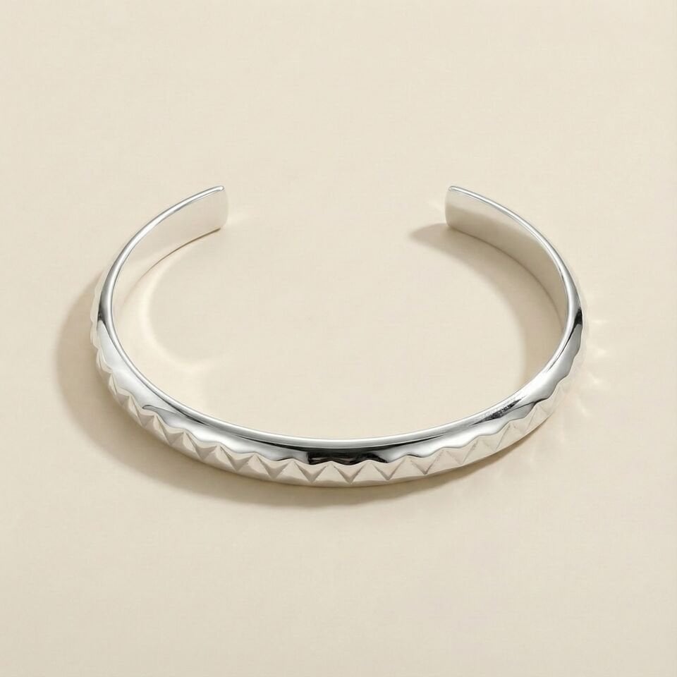 GÜMÜŞ PİRAMİT ÇİZGİ ERKEK KELEPÇE